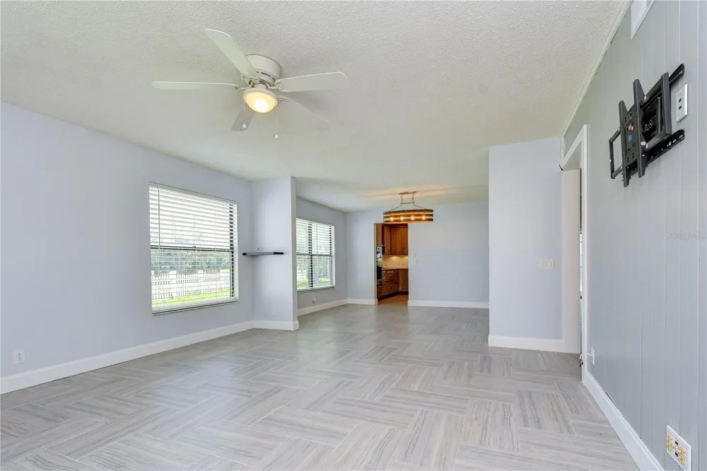 1224 RAINBROOK CIRCLE Valrico, FL 33596