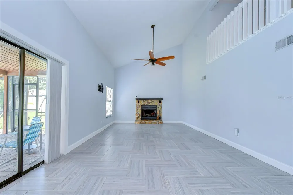 1224 RAINBROOK CIRCLE Valrico, FL 33596