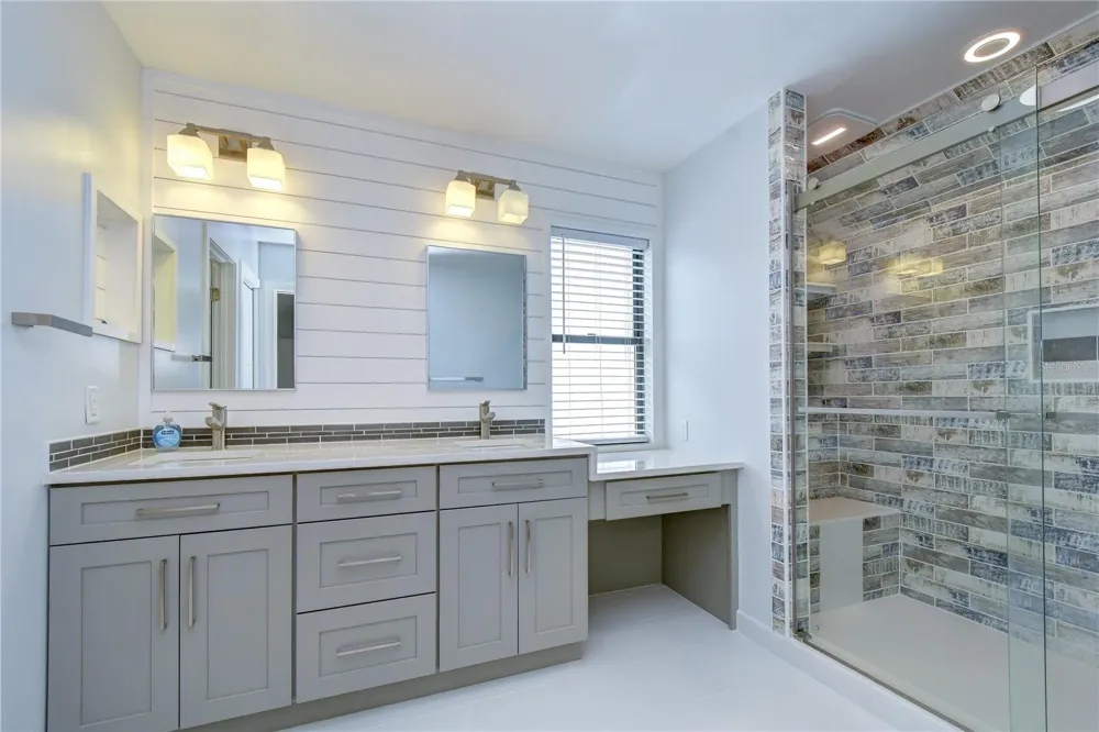 1224 RAINBROOK CIRCLE Valrico, FL 33596