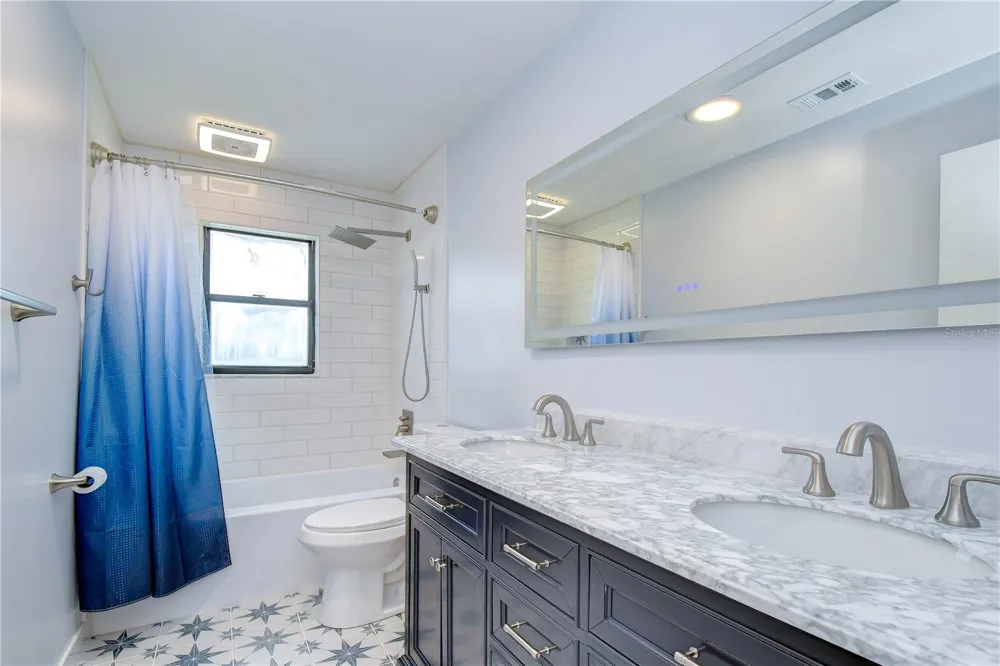 1224 RAINBROOK CIRCLE Valrico, FL 33596
