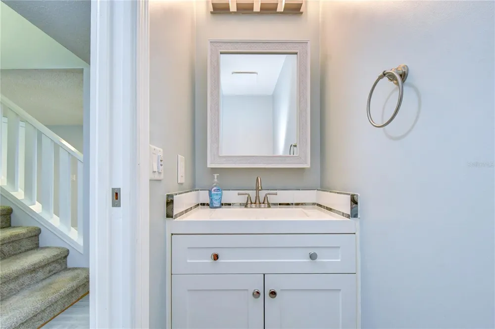 1224 RAINBROOK CIRCLE Valrico, FL 33596