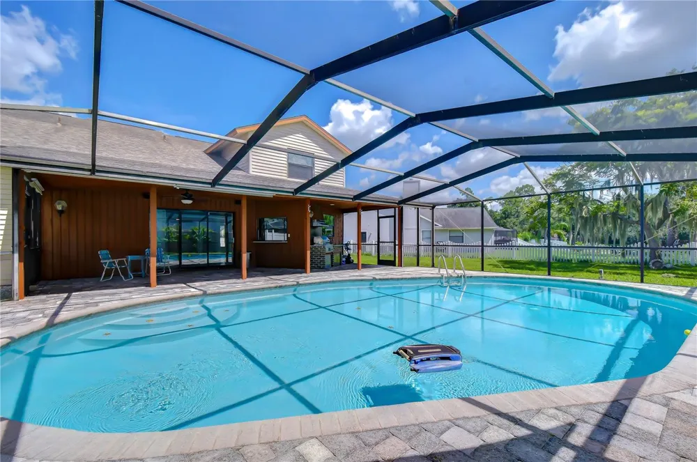 1224 RAINBROOK CIRCLE Valrico, FL 33596
