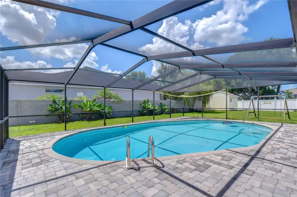 1224 RAINBROOK CIRCLE Valrico, FL 33596