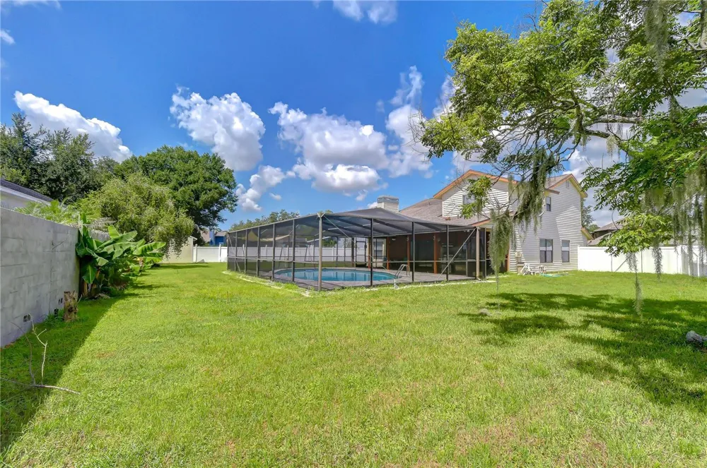 1224 RAINBROOK CIRCLE Valrico, FL 33596