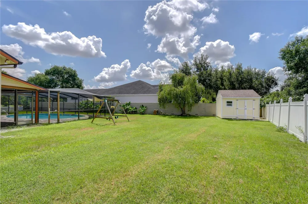 1224 RAINBROOK CIRCLE Valrico, FL 33596