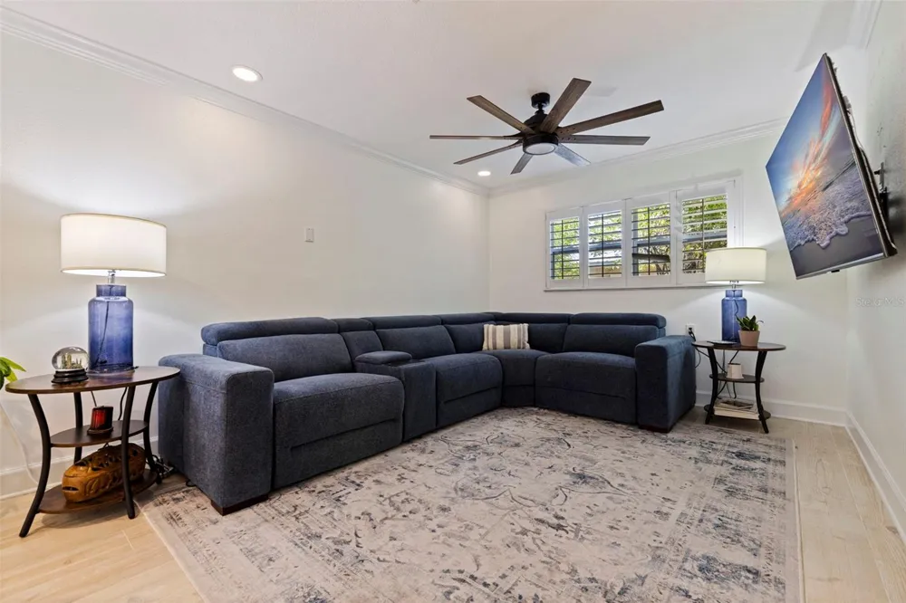 5711 VENETIAN BOULEVARD NE St Petersburg, FL 33703