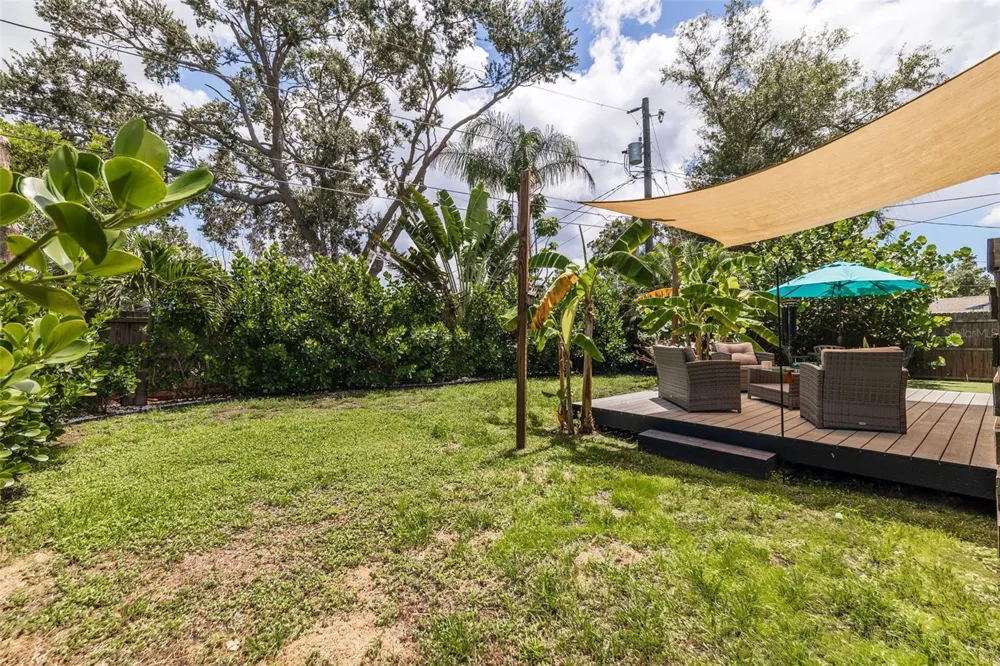 5711 VENETIAN BOULEVARD NE St Petersburg, FL 33703