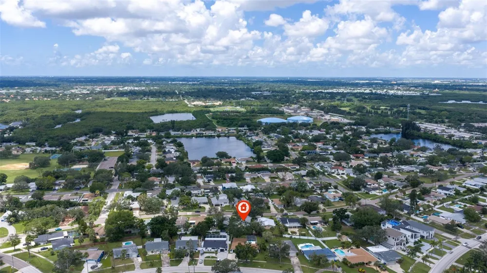 5711 VENETIAN BOULEVARD NE St Petersburg, FL 33703