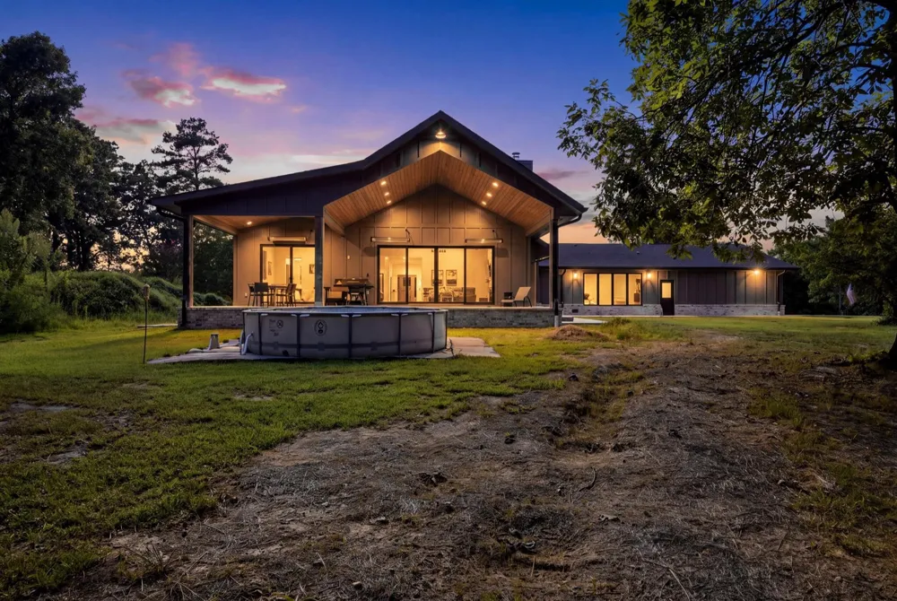 965 Lofton Lane Chickamauga, GA 30707