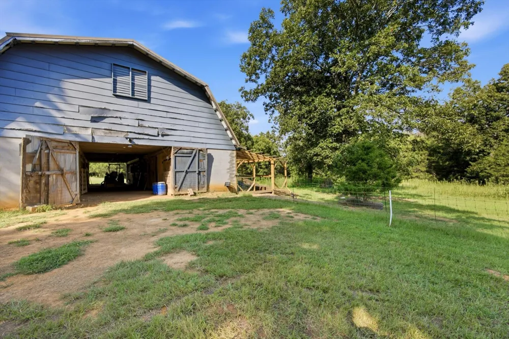965 Lofton Lane Chickamauga, GA 30707
