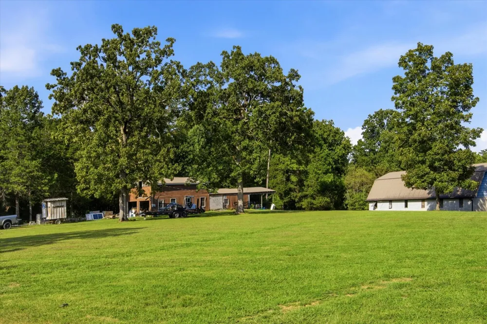965 Lofton Lane Chickamauga, GA 30707