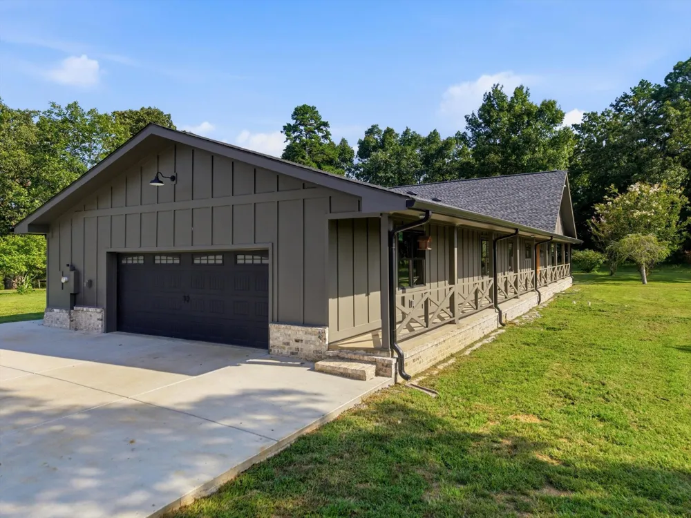 965 Lofton Lane Chickamauga, GA 30707