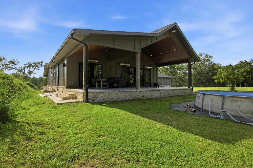 965 Lofton Lane Chickamauga, GA 30707