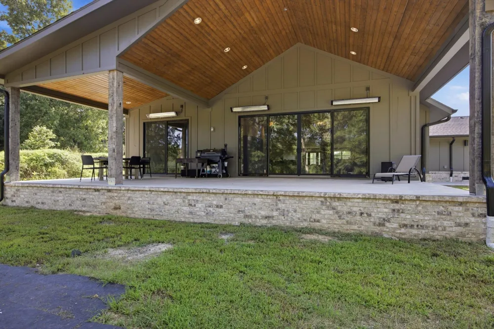 965 Lofton Lane Chickamauga, GA 30707