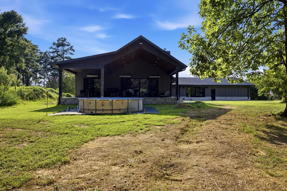 965 Lofton Lane Chickamauga, GA 30707