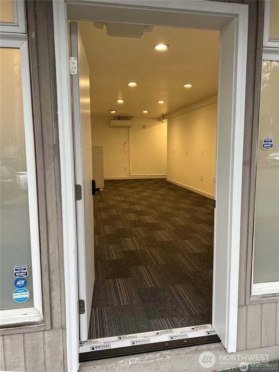 4213 Winslow Place Seattle, WA 98103