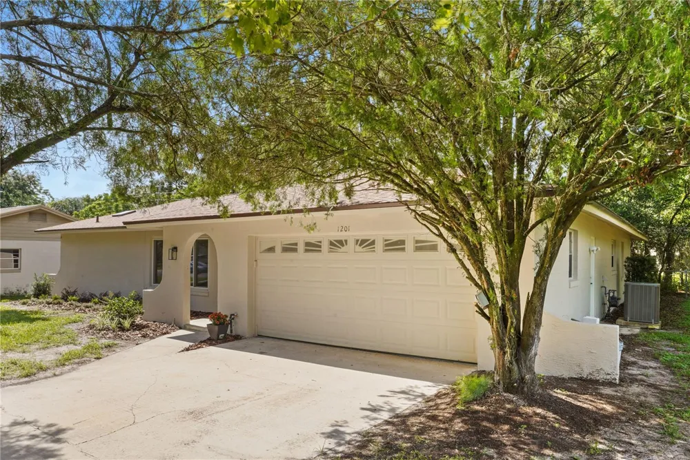 1201 AVALON BOULEVARD Casselberry, FL 32707