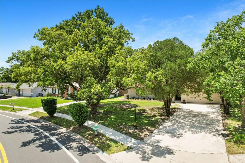 1201 AVALON BOULEVARD Casselberry, FL 32707