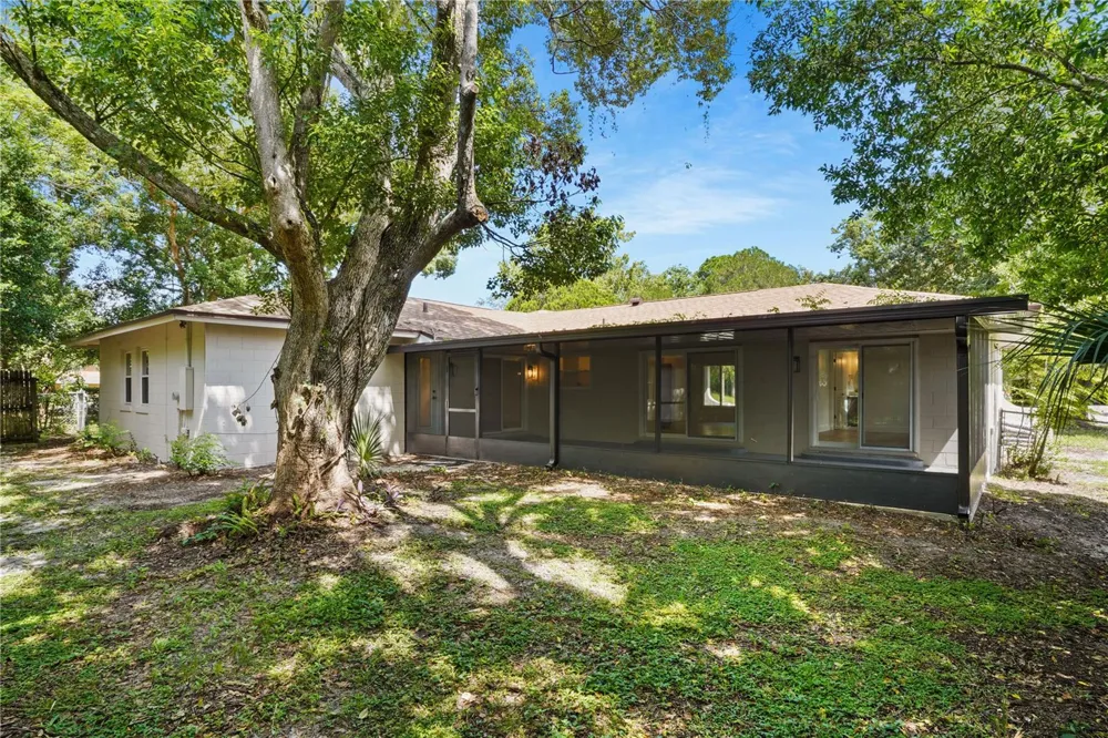 1201 AVALON BOULEVARD Casselberry, FL 32707