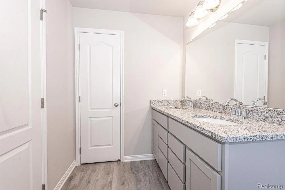 53188 Woodland Meadows Drive Chesterfield Township, MI 48047