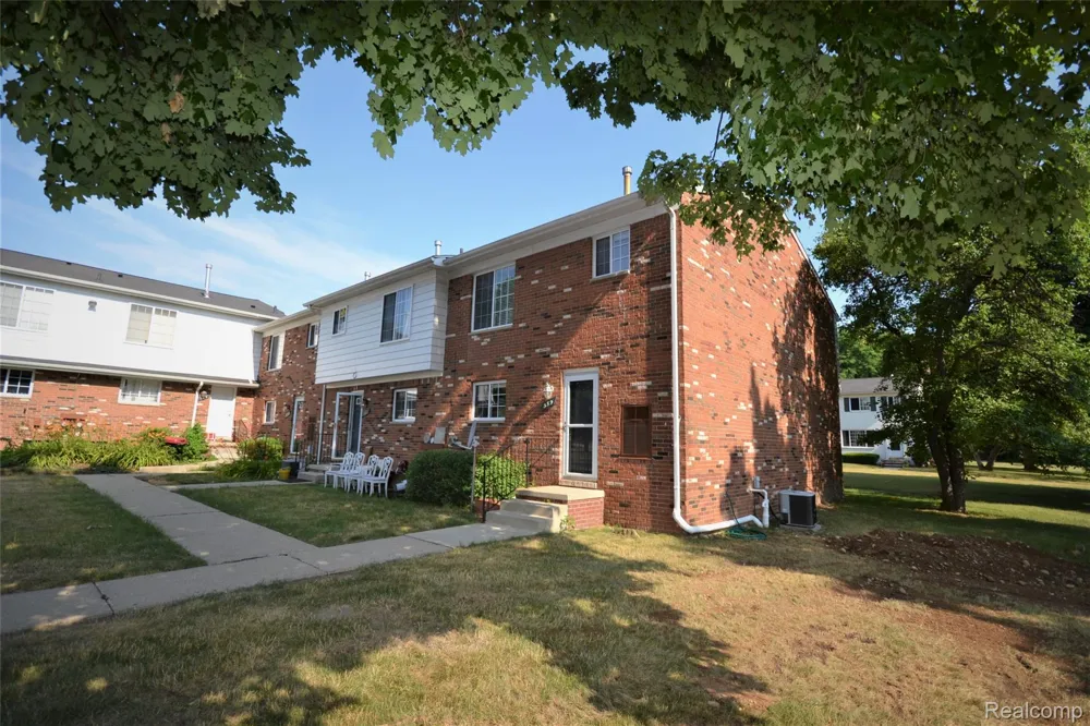 559 Fox Hills Drive Bloomfield Hills City, MI 48304