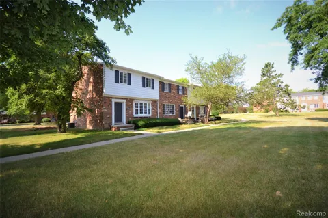 559 Fox Hills Drive