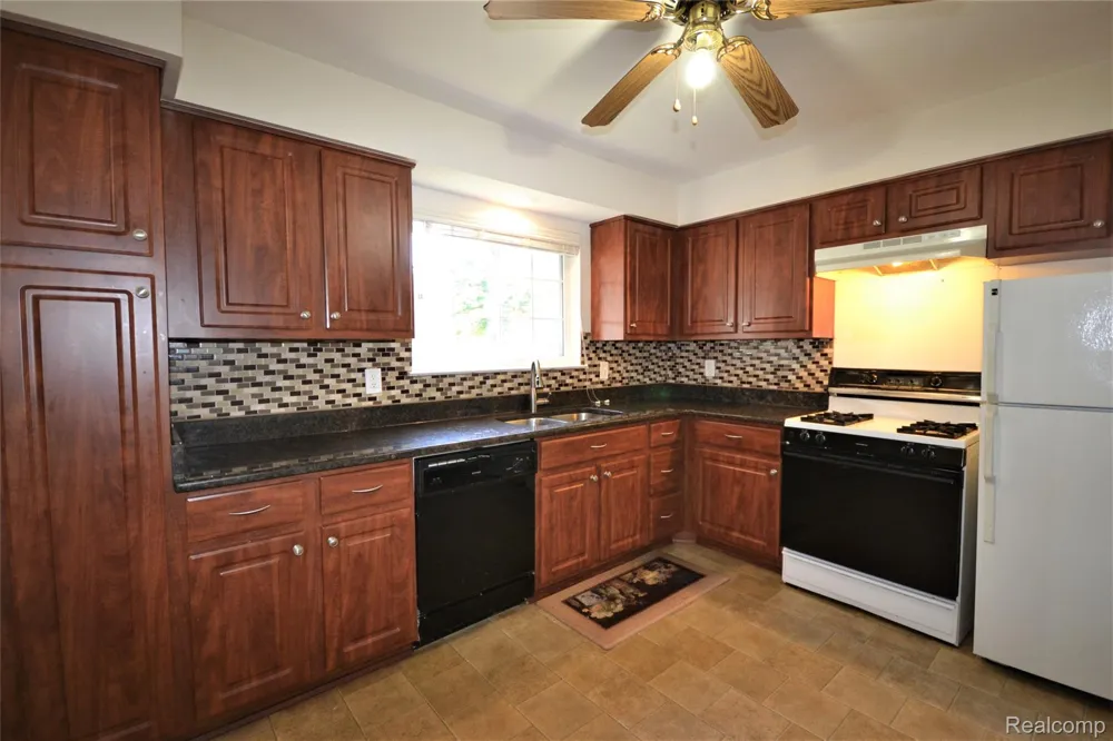 559 Fox Hills Drive Bloomfield Hills City, MI 48304