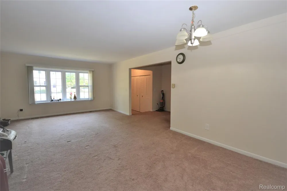 559 Fox Hills Drive Bloomfield Hills City, MI 48304