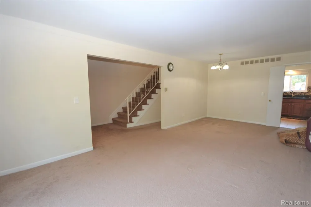 559 Fox Hills Drive Bloomfield Hills City, MI 48304