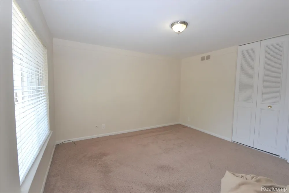 559 Fox Hills Drive Bloomfield Hills City, MI 48304