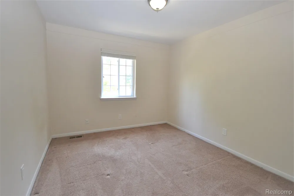 559 Fox Hills Drive Bloomfield Hills City, MI 48304