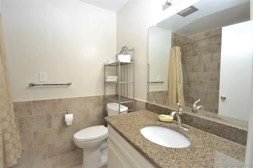 559 Fox Hills Drive Bloomfield Hills City, MI 48304