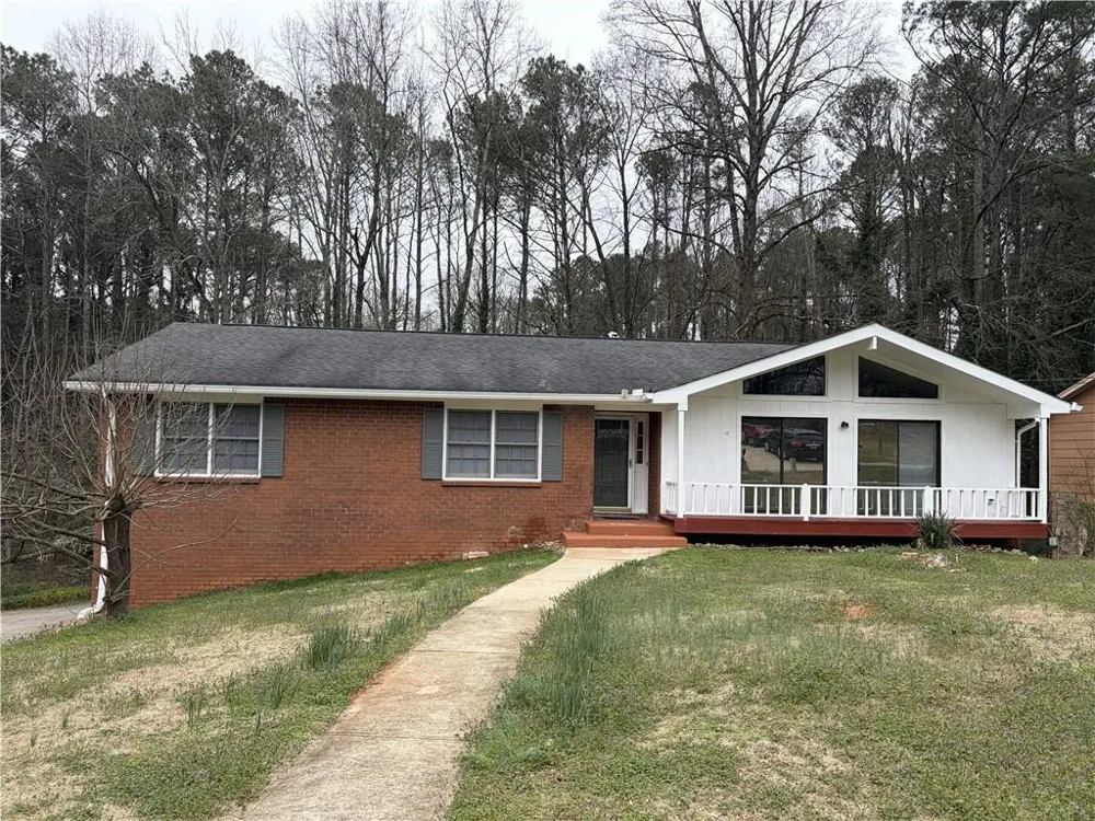 5252 Enchanted Cove SW Lilburn, GA 30047