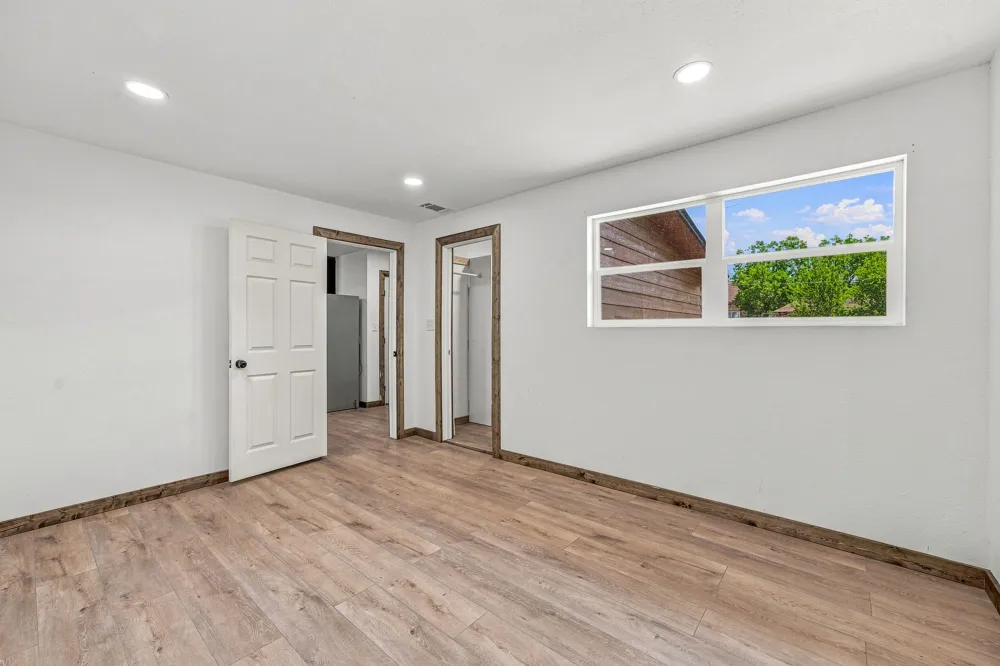 640 S Preston Street De Leon, TX 76444