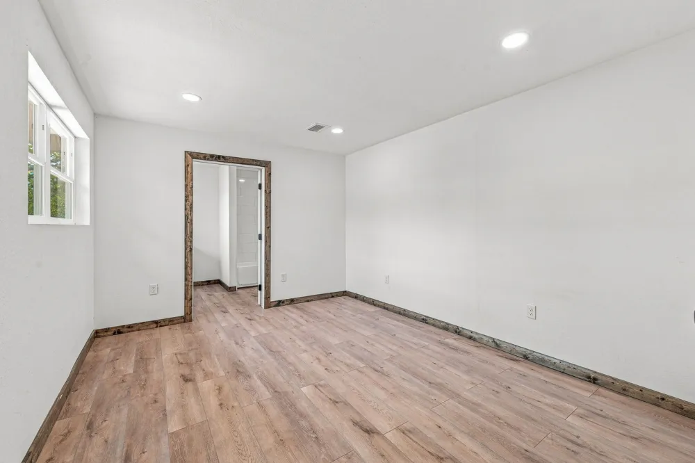 640 S Preston Street De Leon, TX 76444