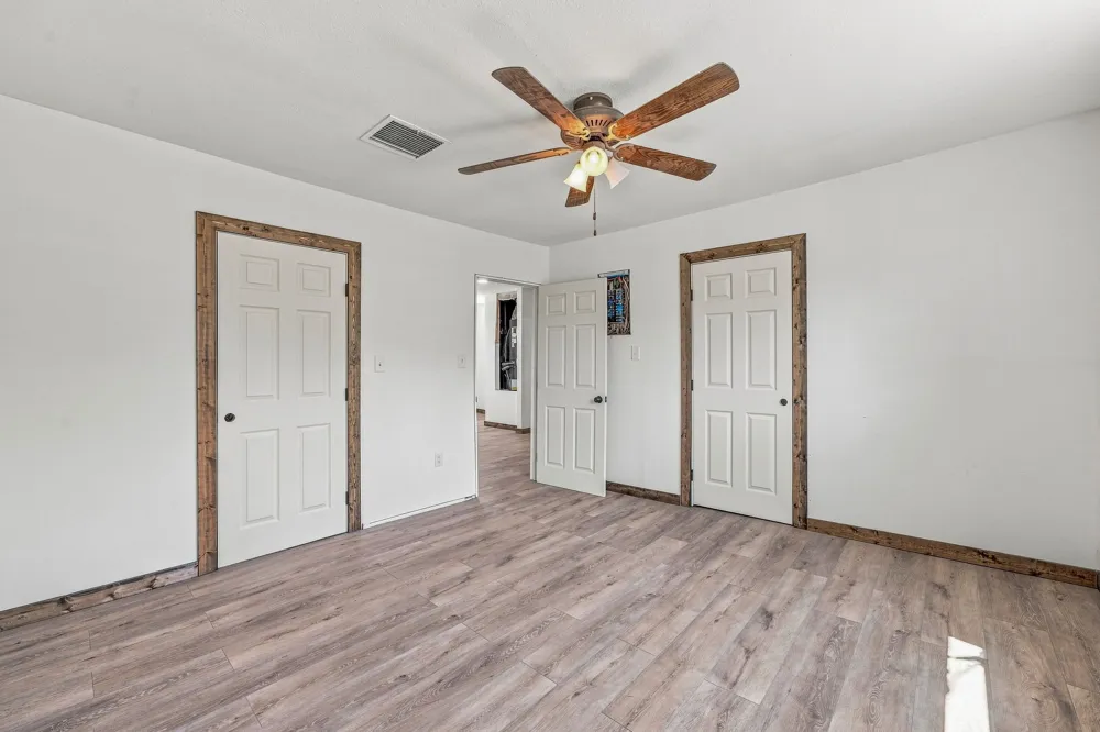 640 S Preston Street De Leon, TX 76444