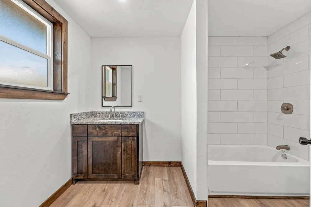 640 S Preston Street De Leon, TX 76444