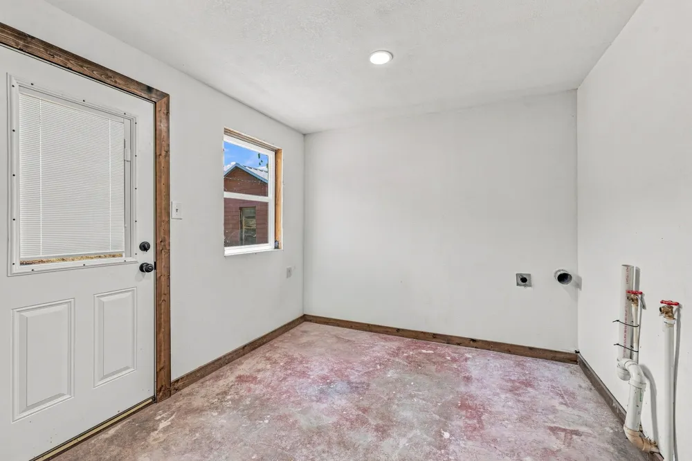 640 S Preston Street De Leon, TX 76444
