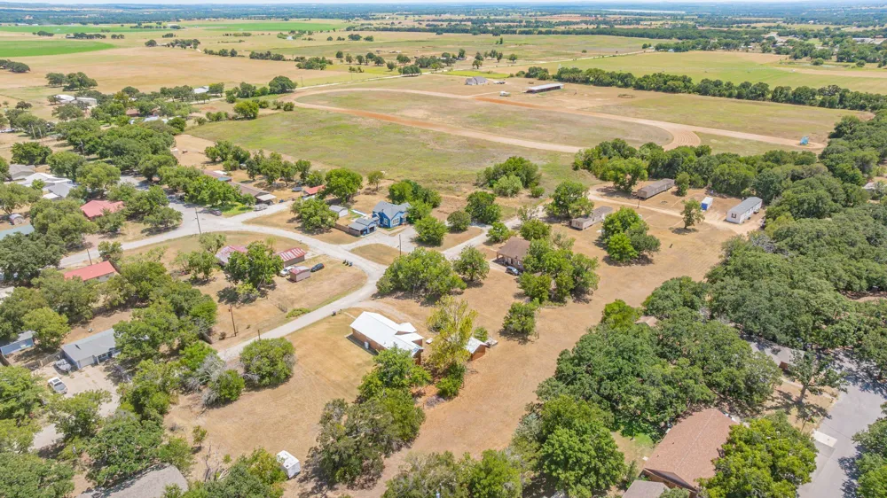 640 S Preston Street De Leon, TX 76444