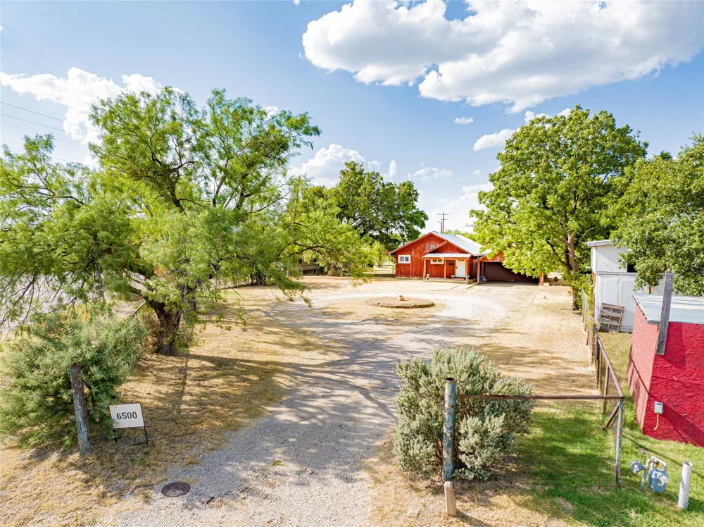 6500 W Highway 180 Albany, TX 76430
