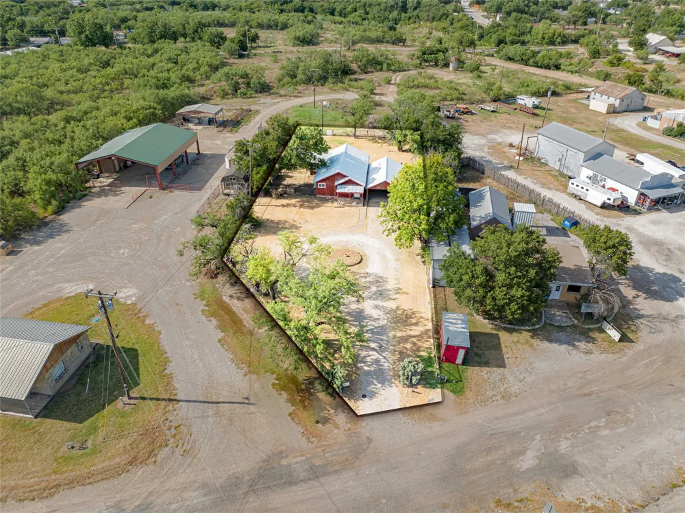 6500 W Highway 180 Albany, TX 76430