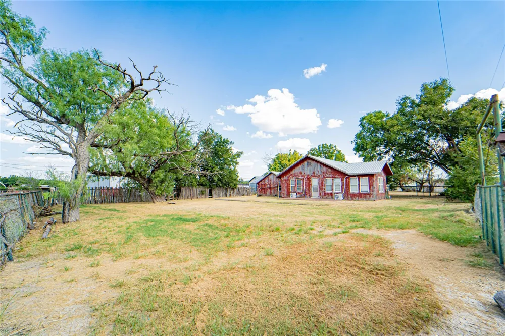 6500 W Highway 180 Albany, TX 76430
