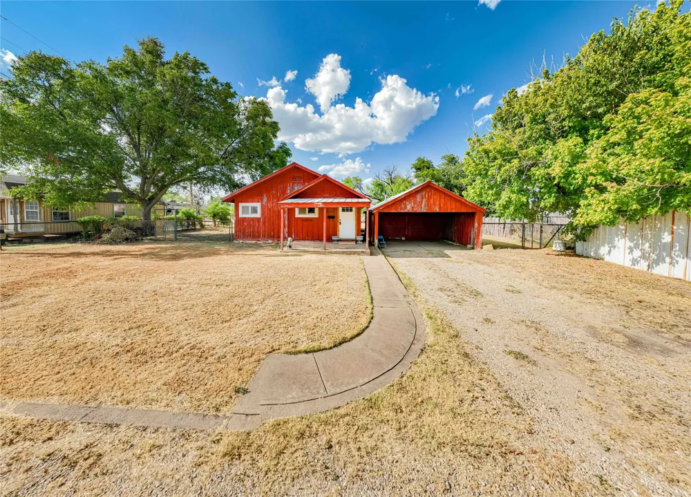 6500 W Highway 180 Albany, TX 76430