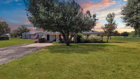 141 County Road 2211