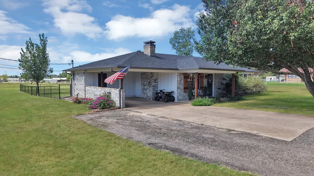 141 County Road 2211 Mineola, TX 75773
