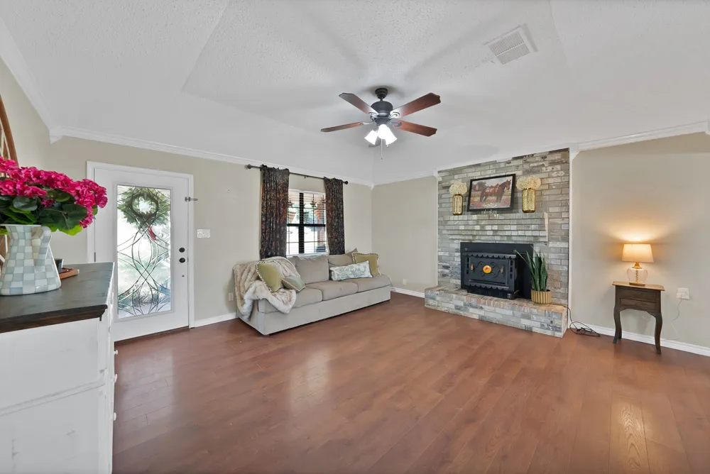 141 County Road 2211 Mineola, TX 75773