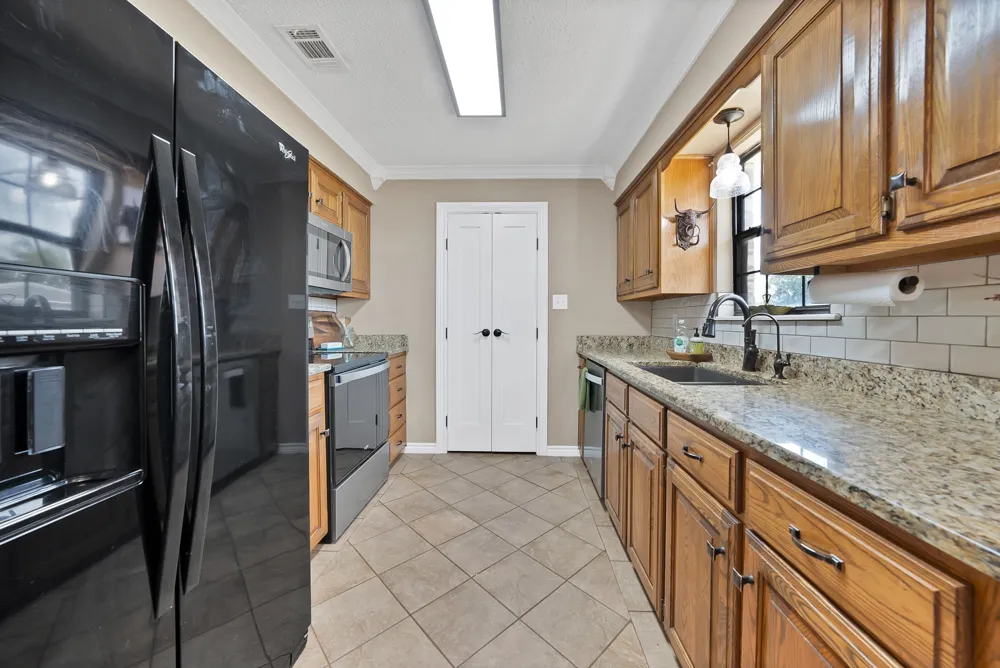 141 County Road 2211 Mineola, TX 75773