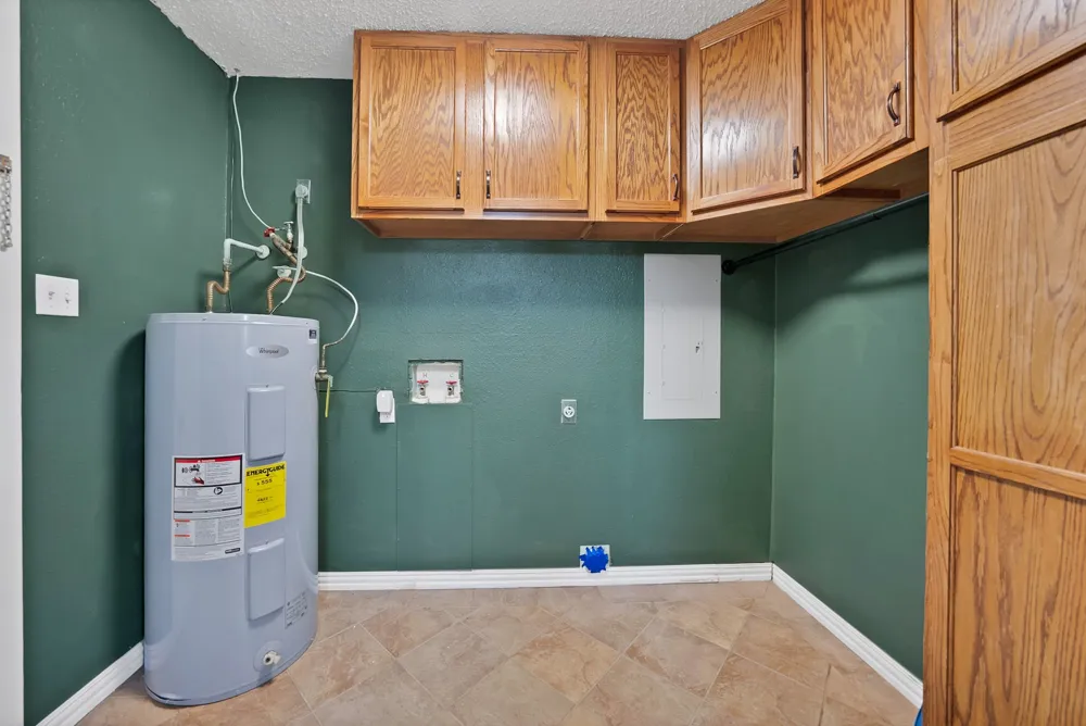 141 County Road 2211 Mineola, TX 75773