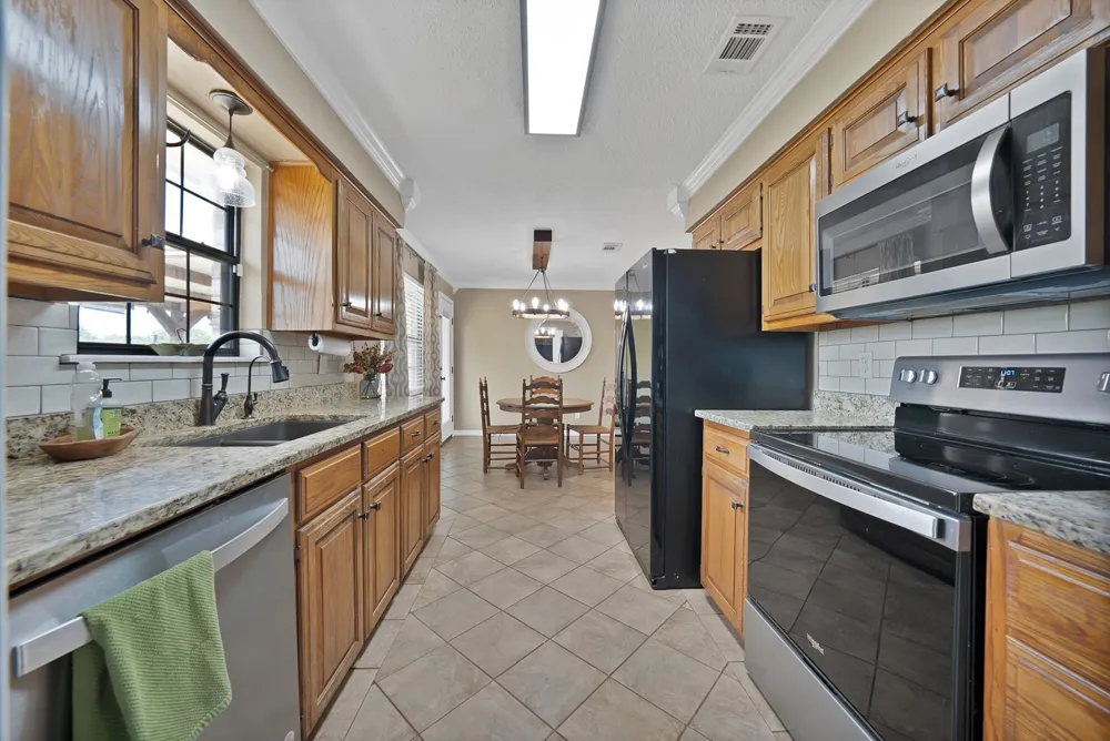 141 County Road 2211 Mineola, TX 75773