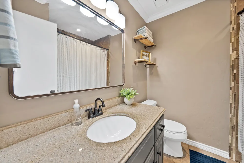 141 County Road 2211 Mineola, TX 75773